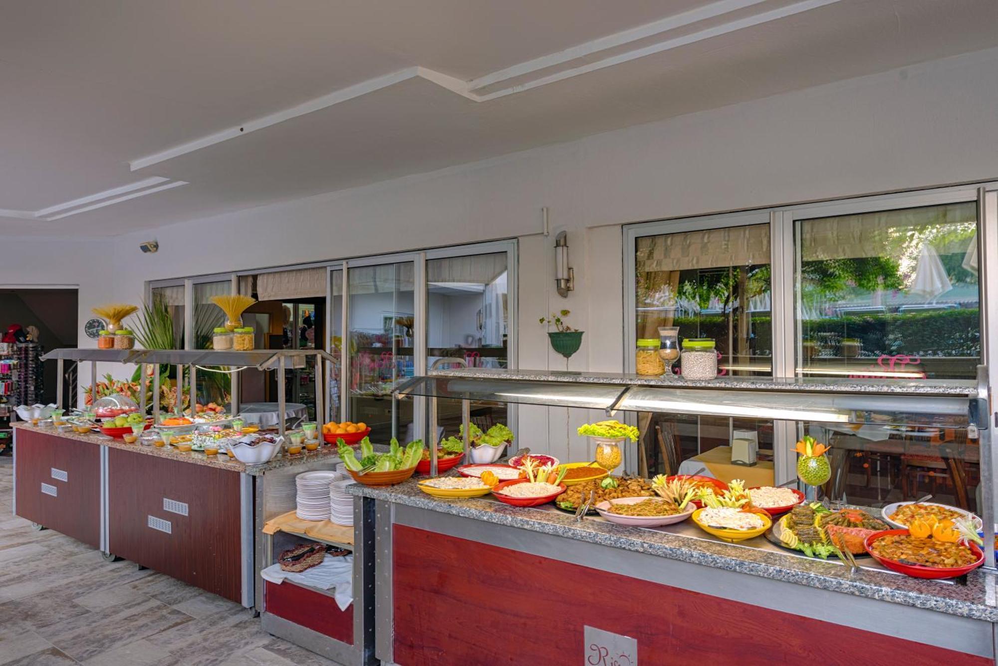 Risus Hotel Sidé Extérieur photo